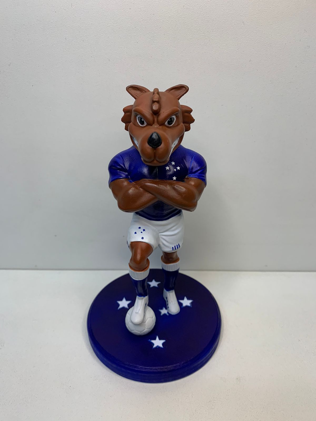 Estátua do Mascote Raposão + Escudo do Cruzeiro