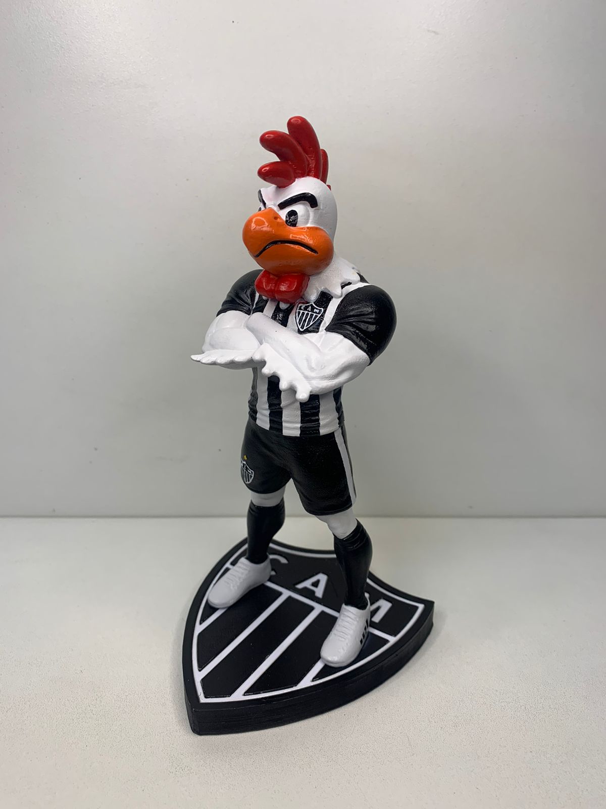 Estátua do Mascote Galo Doido + Escudo do Atlético Mineiro