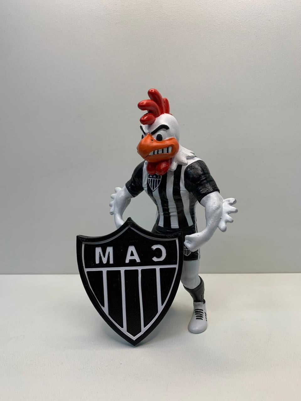 Estátua do Mascote Galo Doido HULK + Escudo do Atlético Mineiro